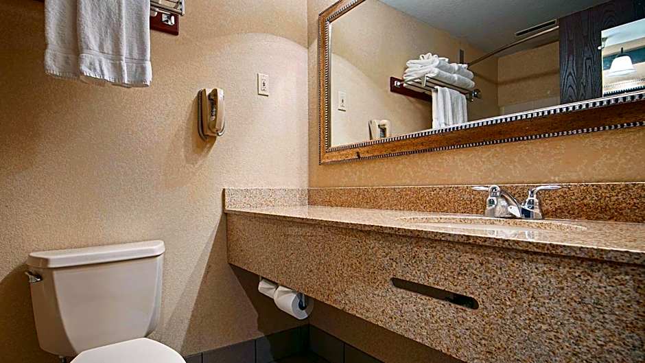 Best Western Plus Rama Inn