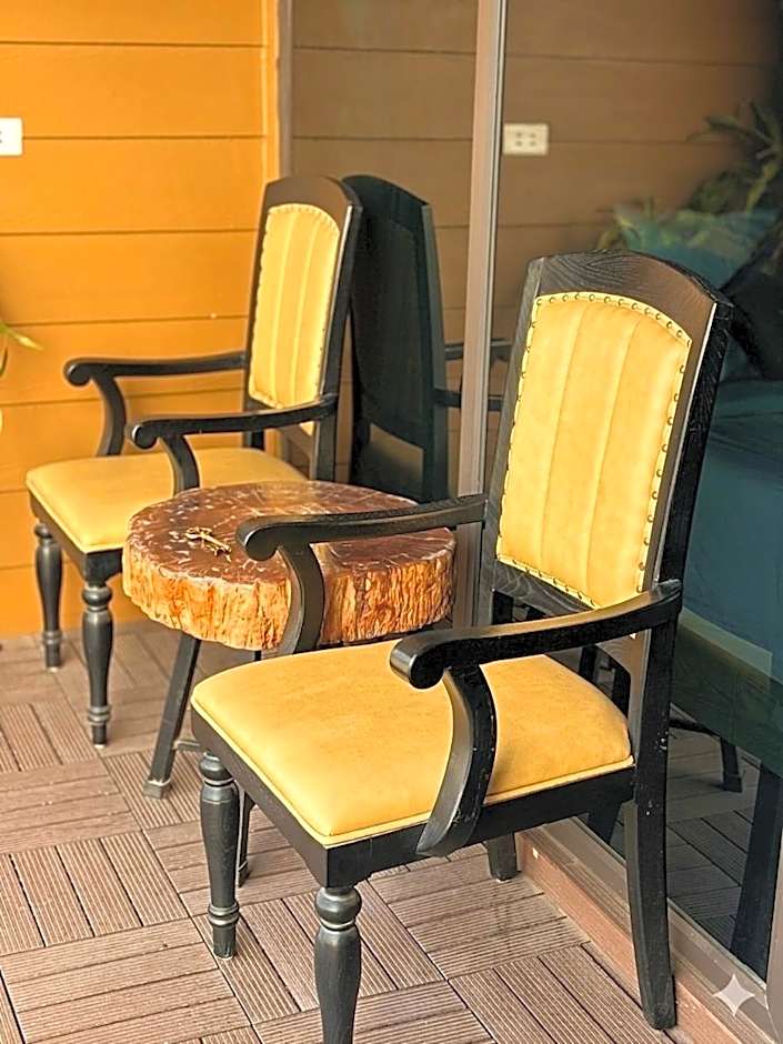 LePont Cat Ba Bungalow
