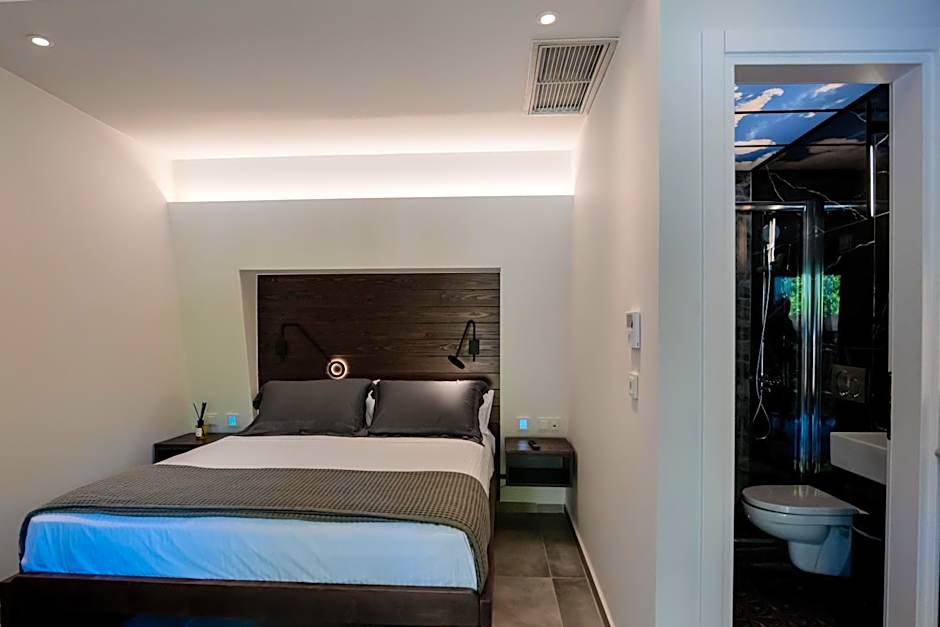 Sylvia Camping & Luxury Suites, Panel Hospitality Homes & Villas