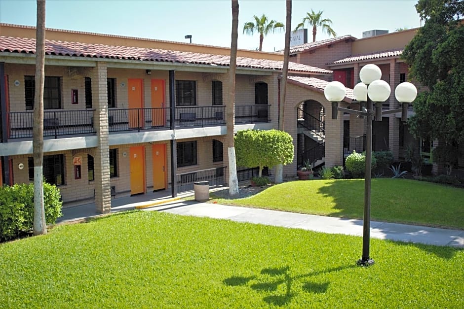 Hotel Colonial Mexicali