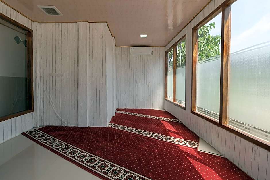 RedDoorz Syariah near Jakabaring Sport City Palembang