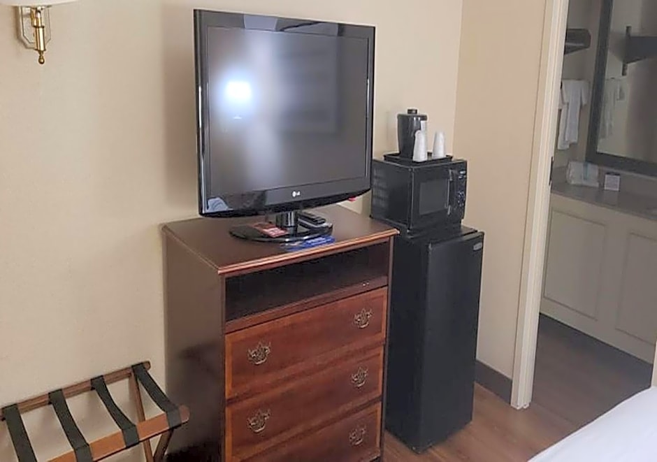 Auburn Place Hotel And Suites