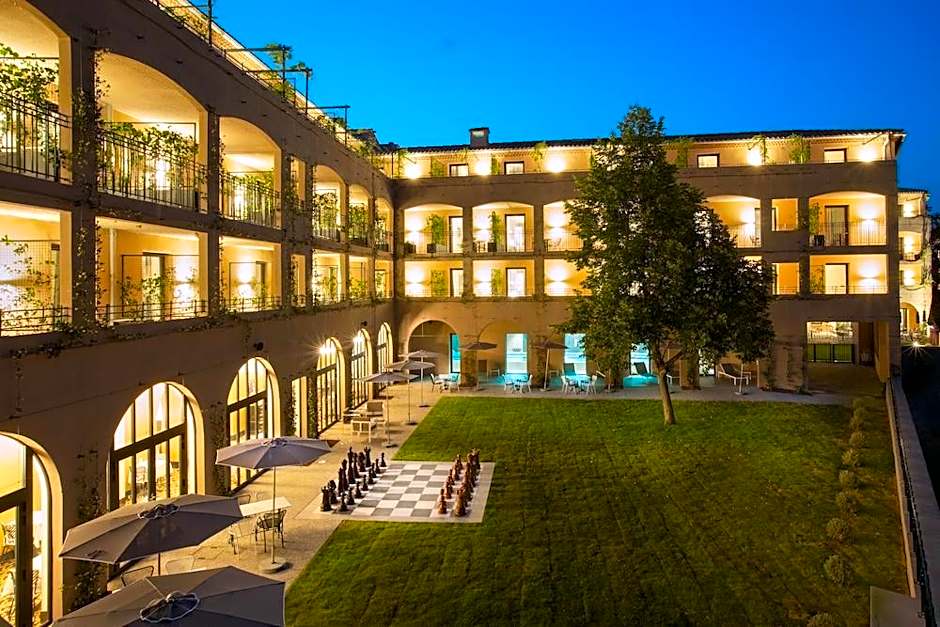 DoubleTree by Hilton Carcassonne France