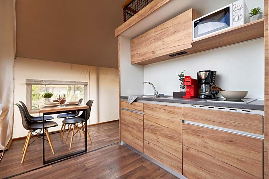 Arena One 99 Glamping