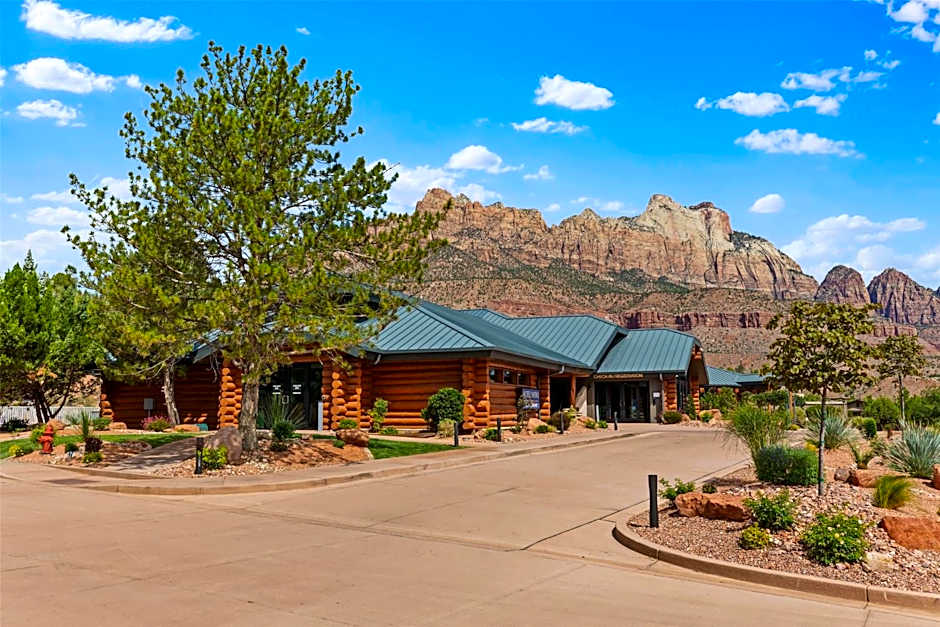 Hotel De Novo, Tapestry Collection by Hilton