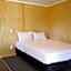 Parklands Motorlodge & Holiday Park