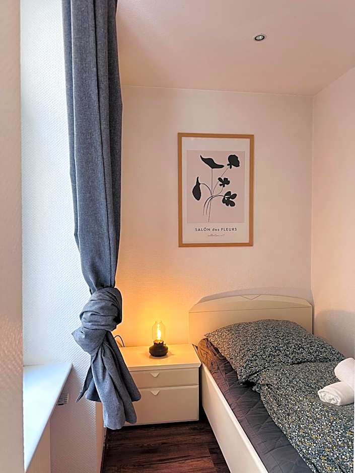 Apartmenthaus am Dom - Zentrum & Ruhige Lage, Perfekt für Business Trip, Auch für Familie, Viel Platz mit Küche