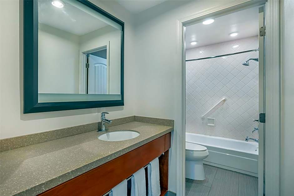 Best Western Plus Clocktower Inn