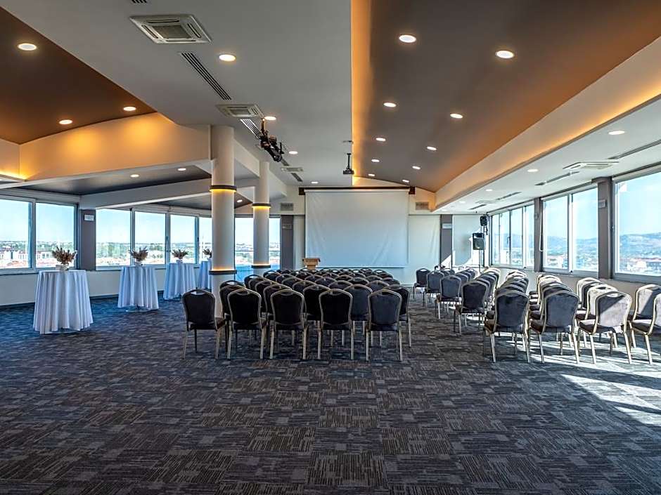 Parion Hotel