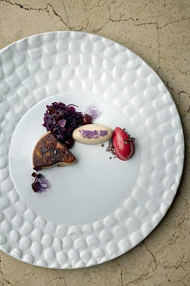 Iris Porsche Hotel & Restaurant