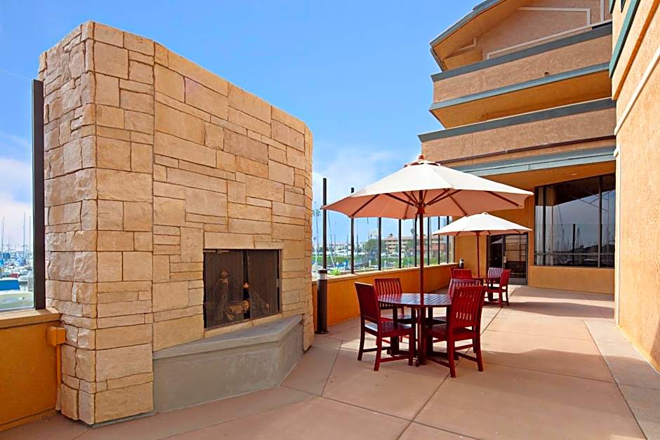 Holiday Inn Express Hotel & Suites Ventura Harbor By IHG