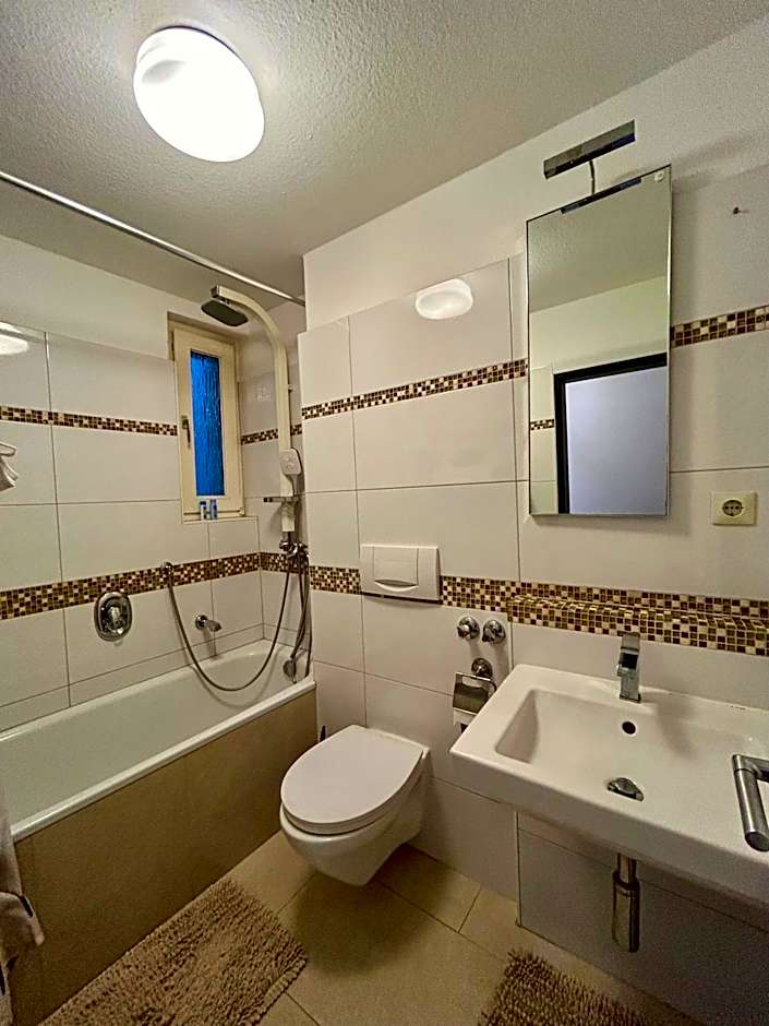 FHS ApartHotel