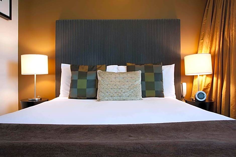 The Quadrant Hotel & Suites