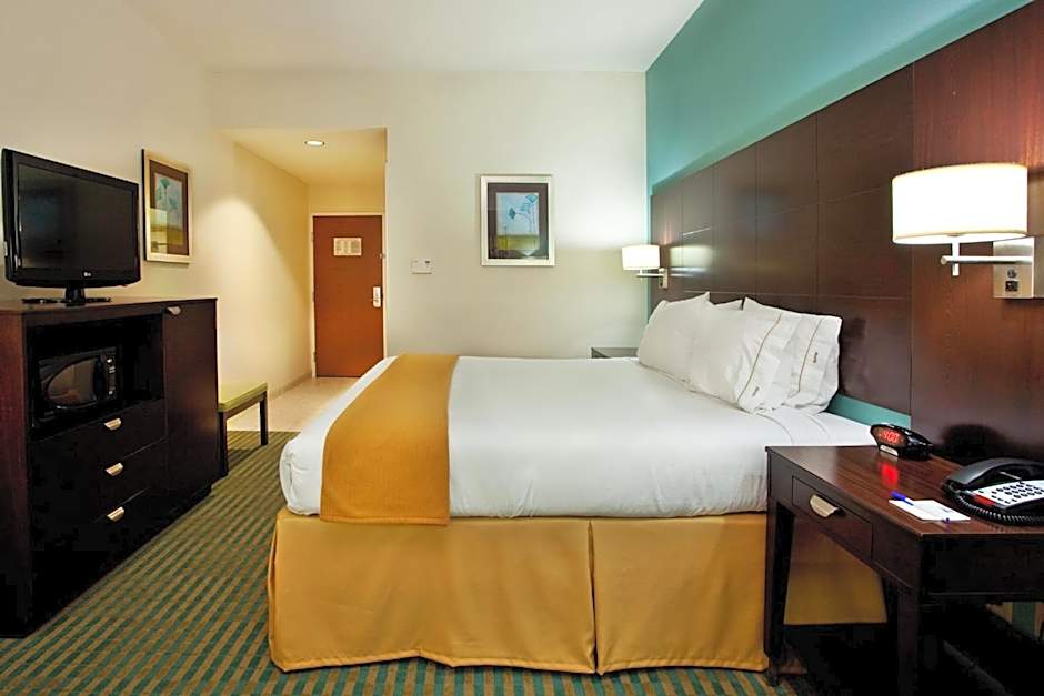 Holiday Inn Express Hotel & Suites Picayune By IHG