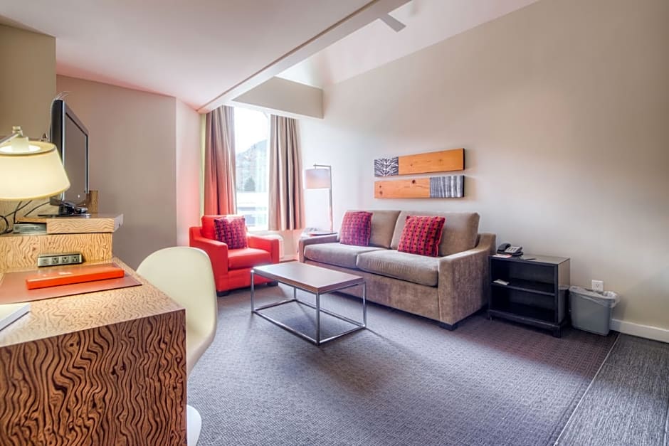 Adara Hotel