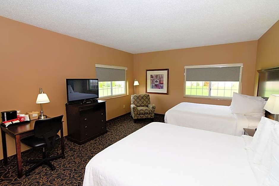 Cobblestone Inn & Suites - Denison | Majestic Hills
