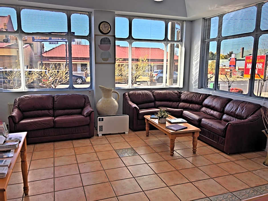 New England Motor Inn