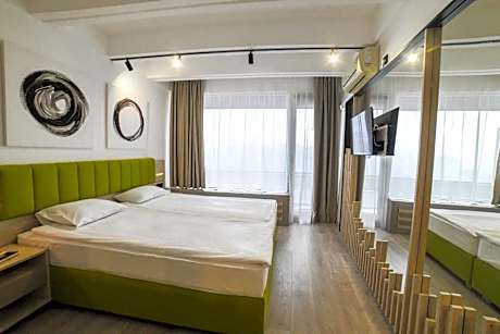 Deluxe Double or Twin Room with Balcony