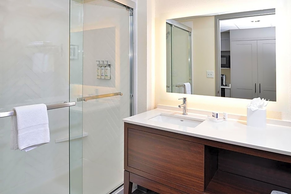 Holiday Inn Hotel & Suites Overland Park-Convention Center By IHG