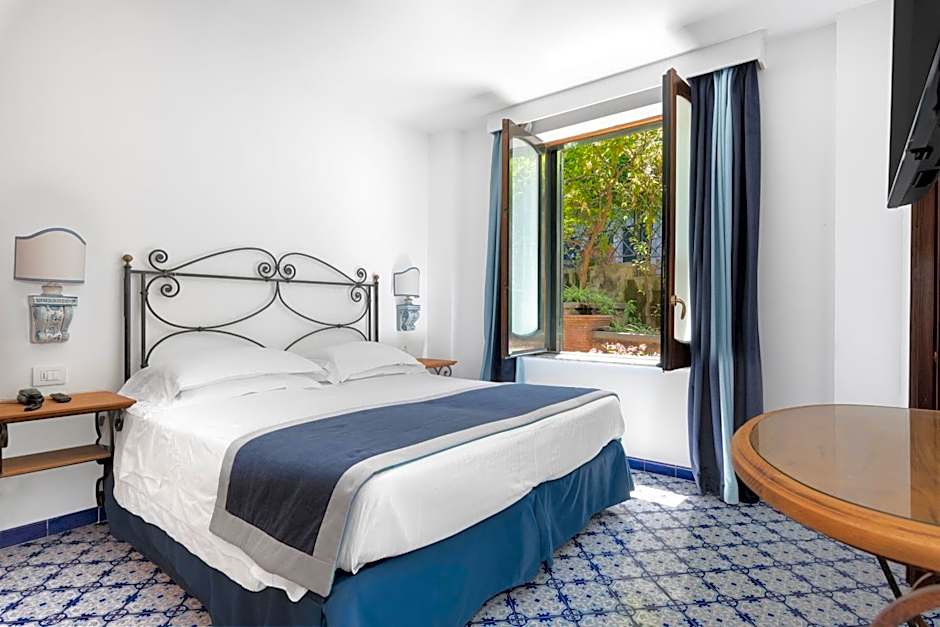 Hotel La Tonnarella