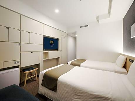 Deluxe Twin Room with Sofa Bed