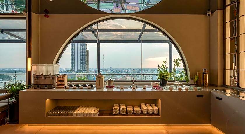 The Iris Signature Hotel and Spa