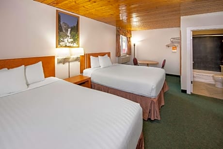 Standard Queen Room with Two Queen Beds - Non Smoking