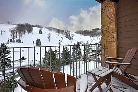 Slopeside Hotel by Seven Springs Resort