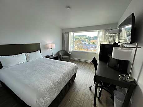 Queen Room with Sea View