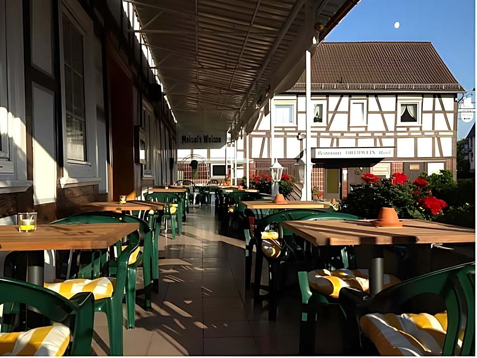 Hotel Orthwein -kostenfreie Parkplatze-