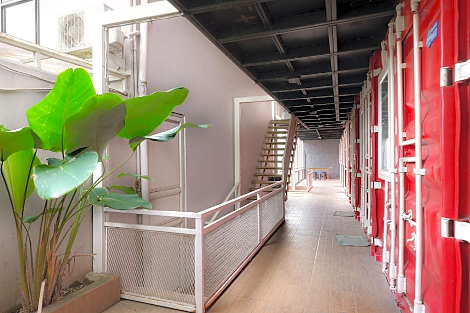RedDoorz Plus near Lembang Park & Zoo