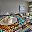 Deluxe Beachfront Studio, Shores of Panama New and Renovated