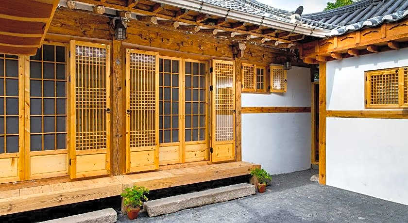 Gaeunchae Hanok Guesthouse Jeonju