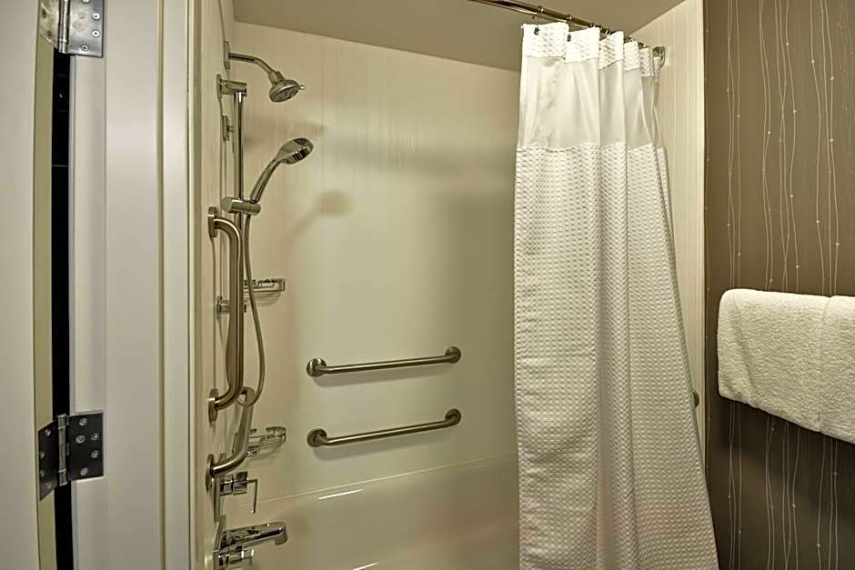 Courtyard by Marriott Dalton