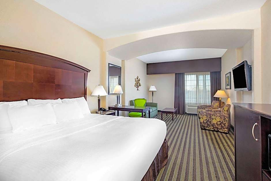 La Quinta Inn & Suites by Wyndham Fowler