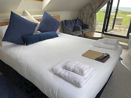 King Room with Balcony