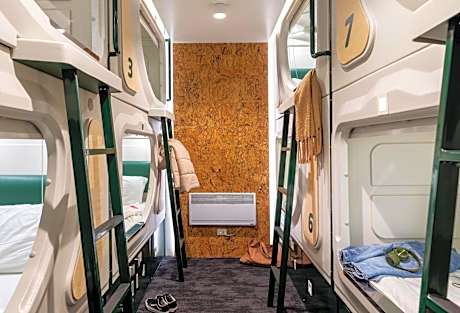 Entire 8-Pod Room, For Your Whole Crew