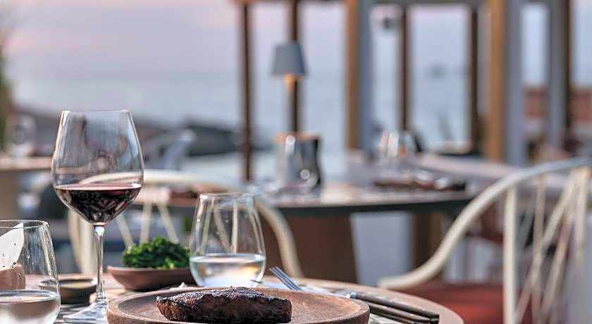 Andronis Minois - Small Luxury Hotels of the World