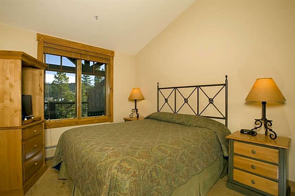 Mountain Thunder Lodge