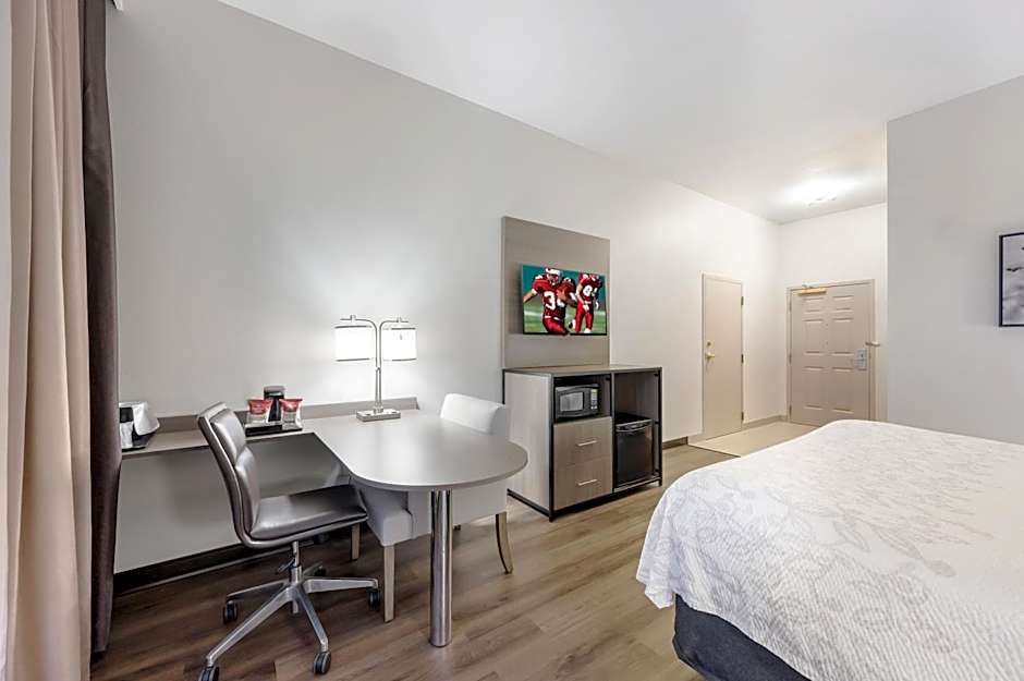Red Roof PLUS+ & Suites Birmingham - Bessemer
