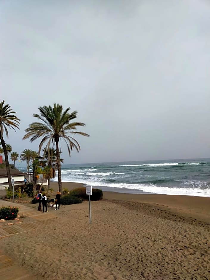 Benalmadena ,apartamento-Estudio primera Línea de Playa