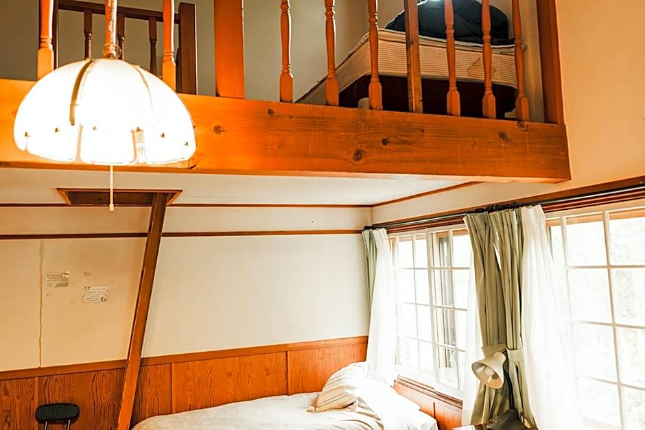 Hakuba Pension & Log Hotel Meteor