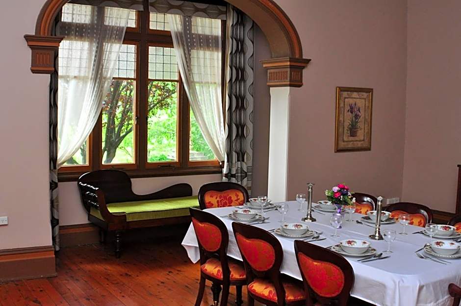 Holmhurst Guest House