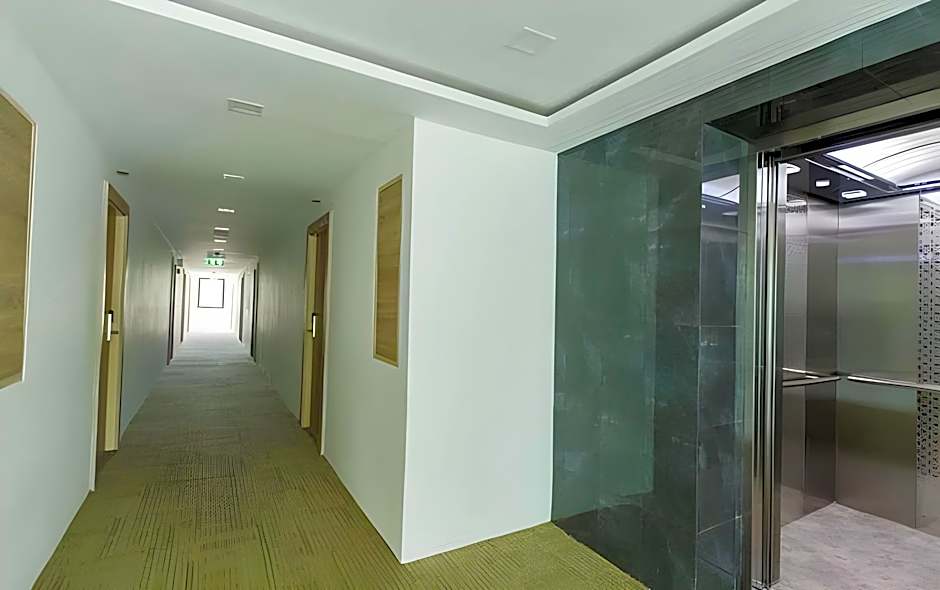 B2 Ubon Premier Hotel