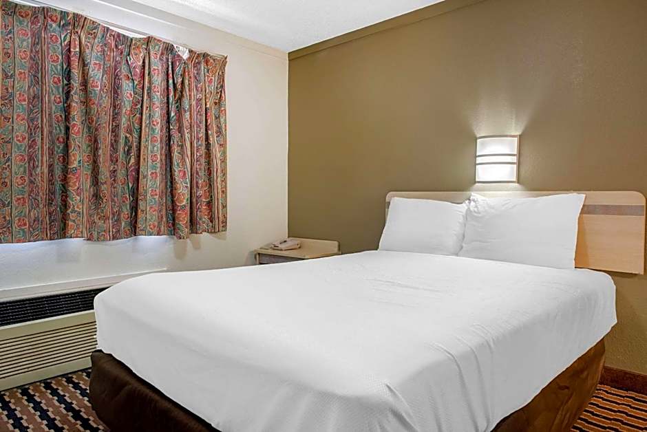 Rodeway Inn Sharonville - Cincinnati North