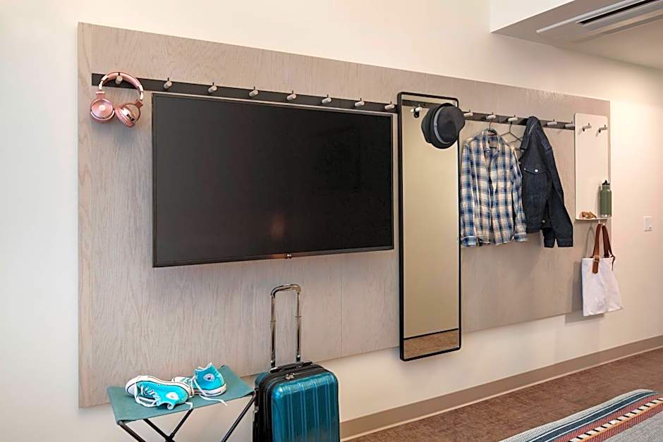 Moxy Portland Downtown