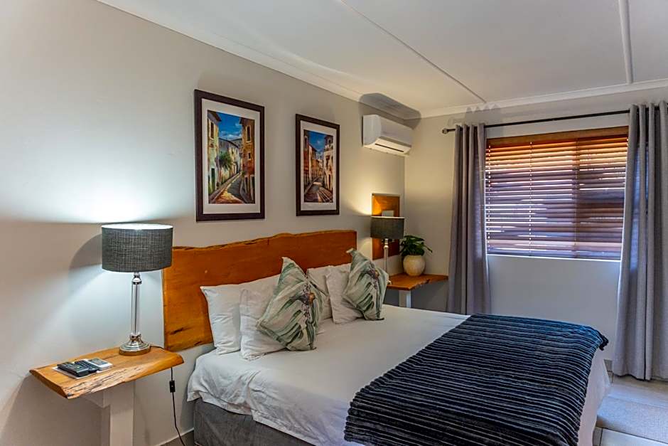 Tidewaters River Lodge