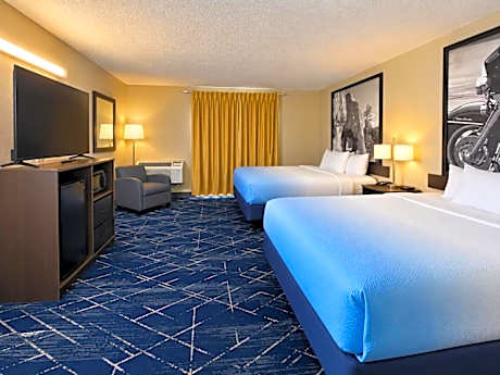 Queen Room with Two Queen Beds - Non-Smoking