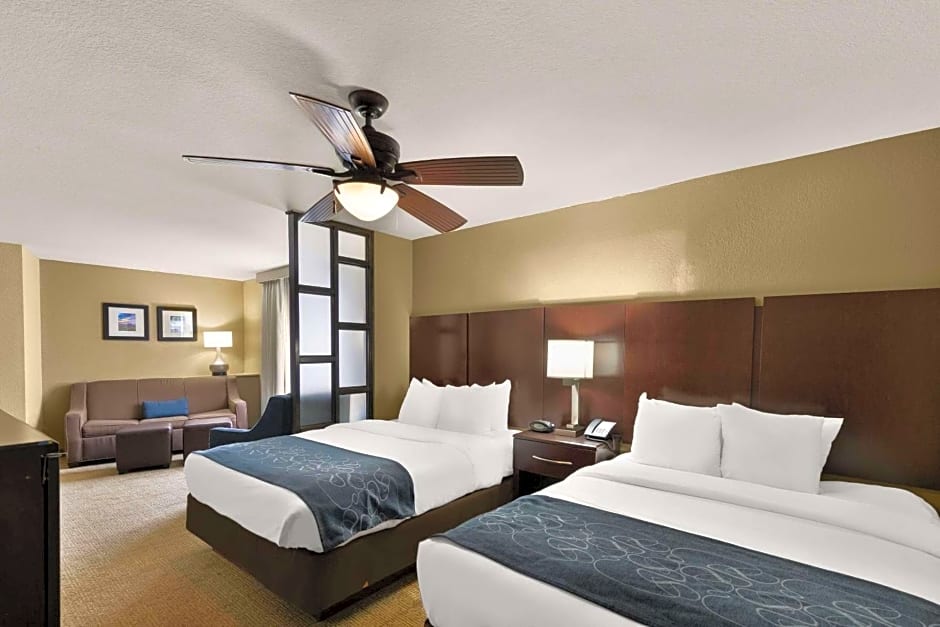 Comfort Suites Commerce