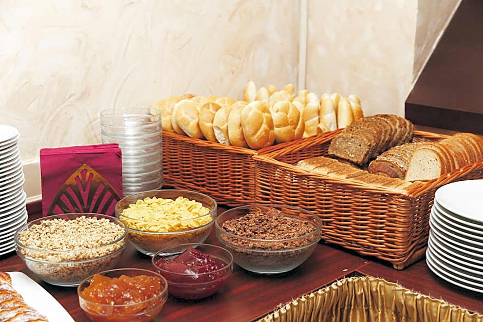 Alqush Downtown Hotel